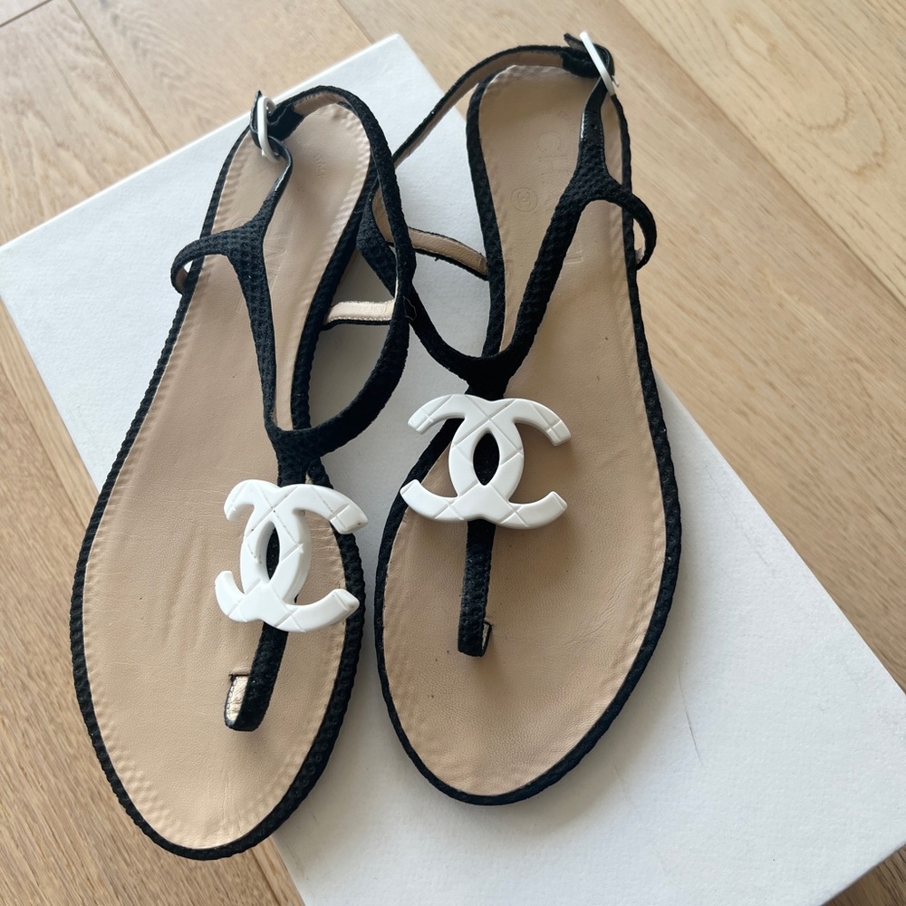Chanel cc sandals
